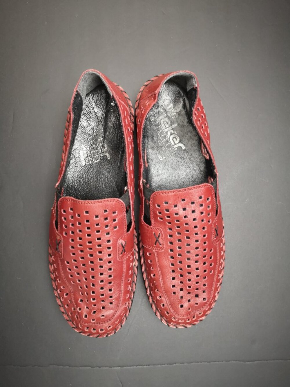 Rieker Anti-Stress Women's Size 41 Red Susan Perforated Leather Loafers